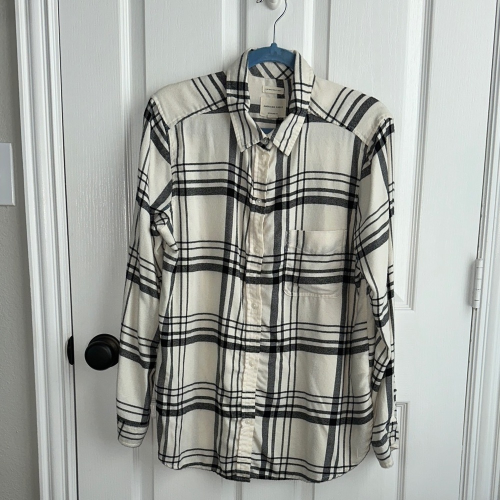 American Eagle Amazingly Soft Flannel Button Down